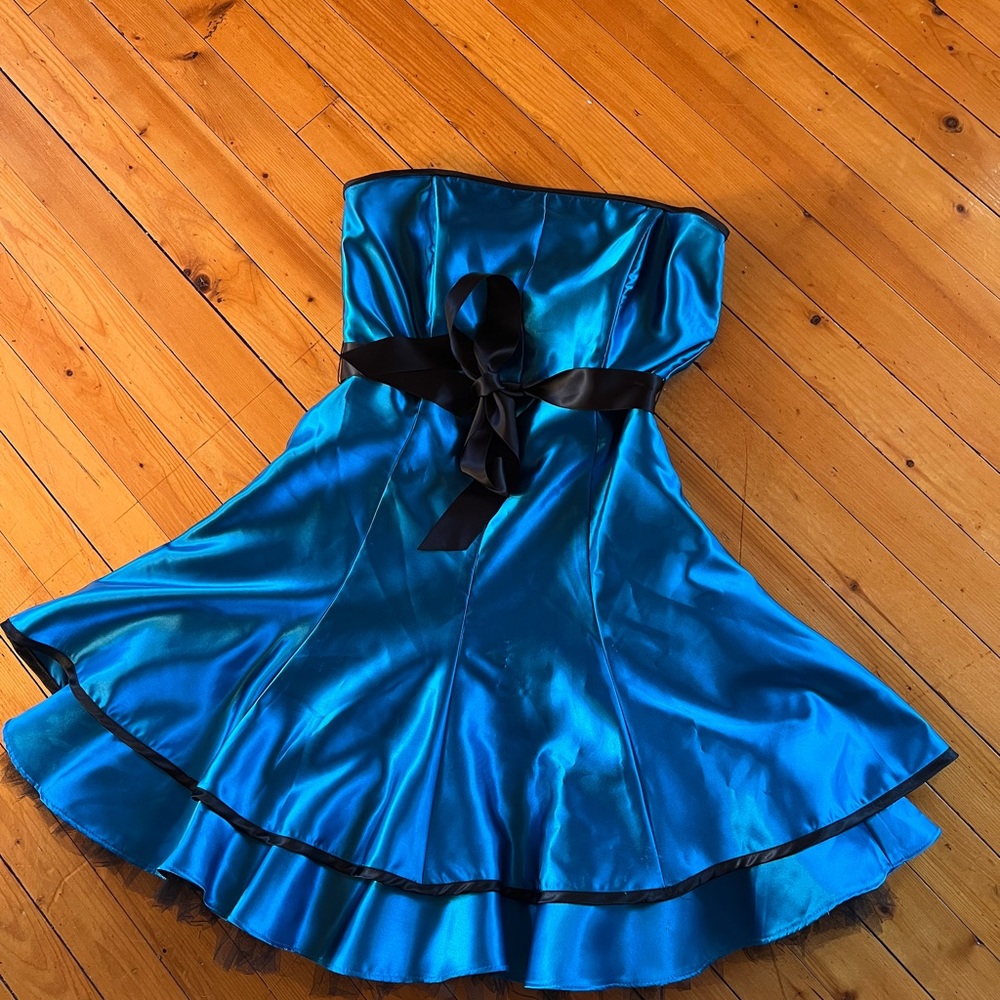 Jessica McClintock for Gunne Sax 2000s size 9 Prom Dress with Black Bow